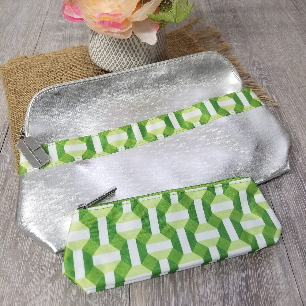 Large Silver Metallic Clinique Cosmetics bag Set